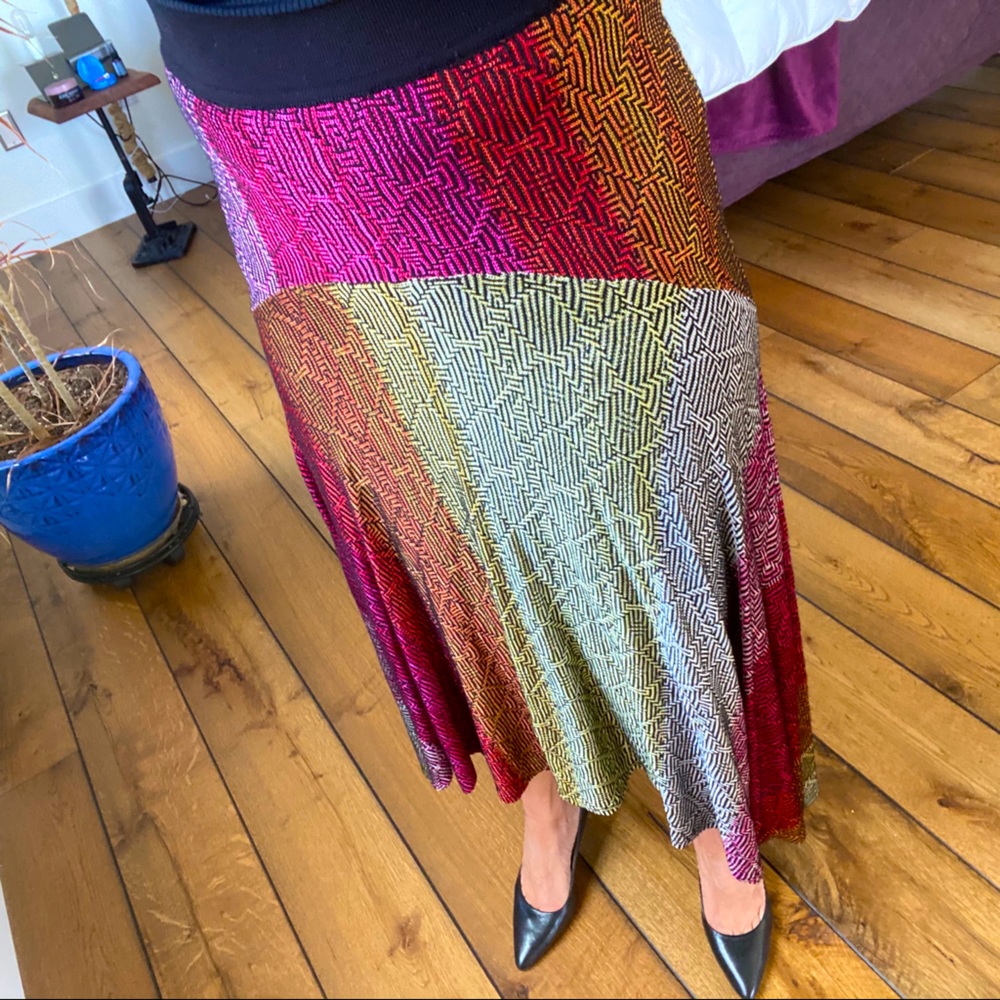 Multi color knit skirt